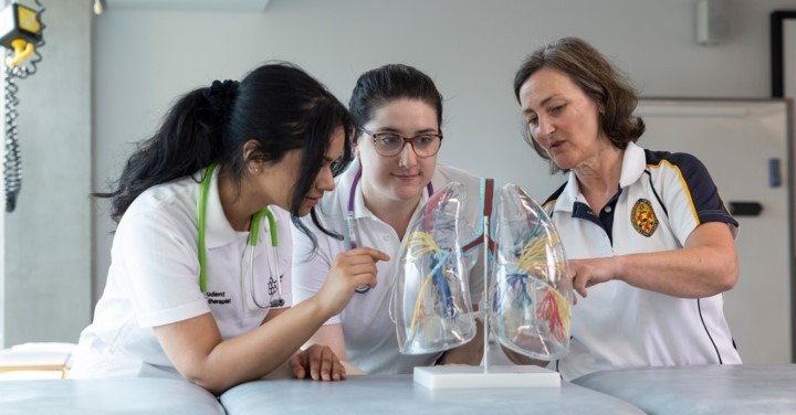 Best private physiotherapy college in Noida